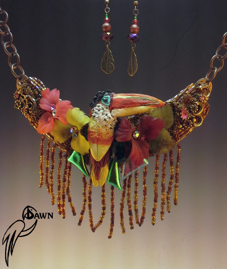 Curl Crested Aracari Necklace